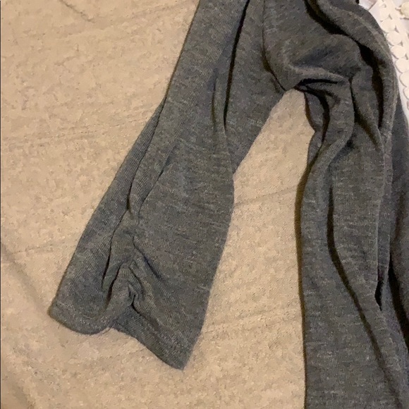 Top - Picture 2 of 2